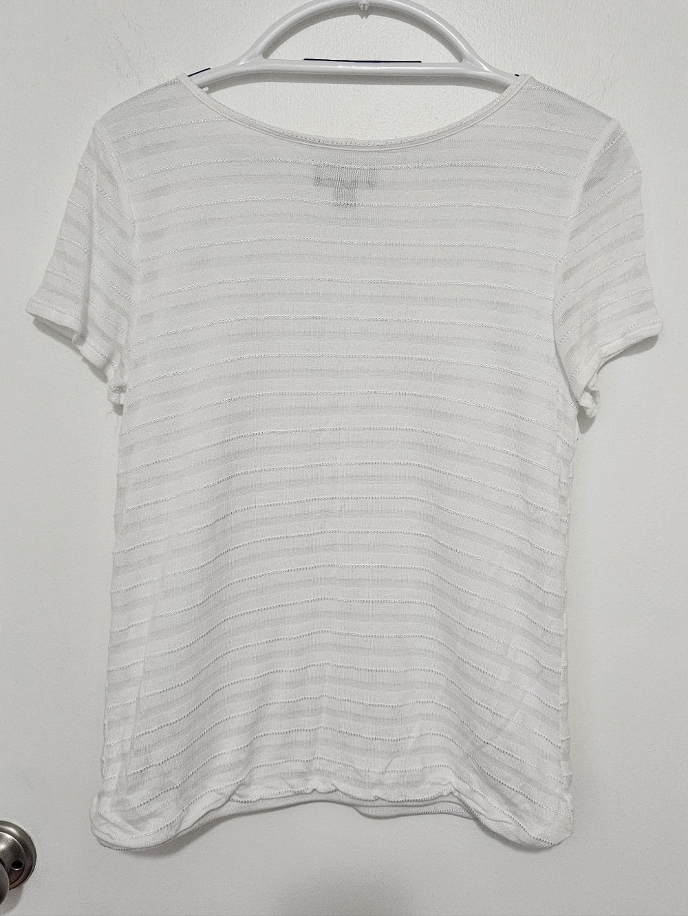 AB Studio White Short Sleeve Scoop Neck Textured Tee Size Medium‎ - Picture 2 of 4